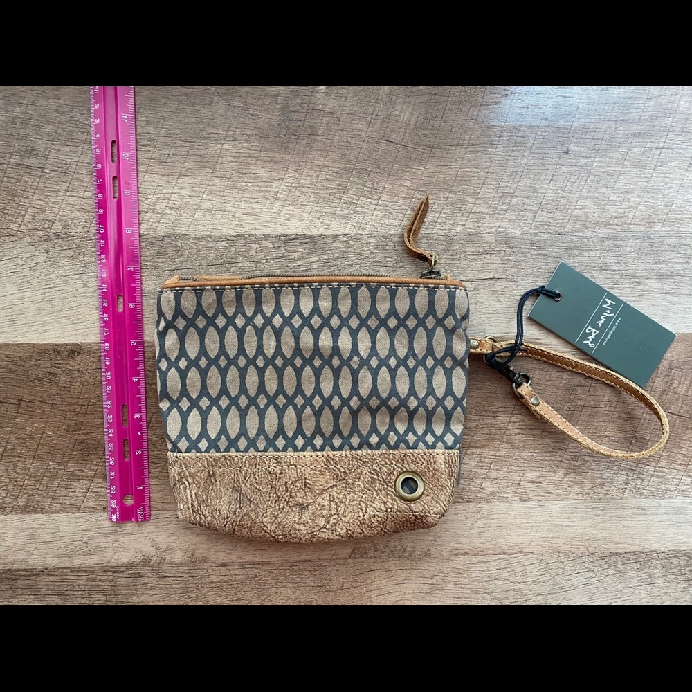 Myra Bag ; wristlet/clutch/cosmetic bag